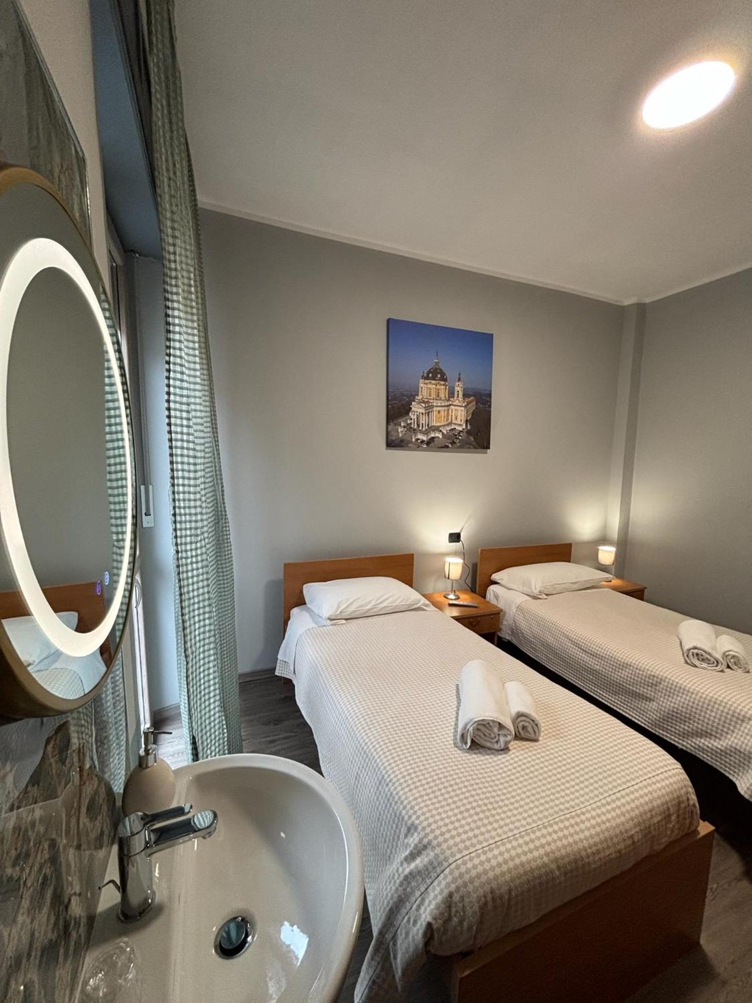 Domus Hotel Caselle Torinese Екстериор снимка